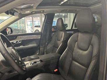 Volvo XC90 T8 Recharge Plus — photo 7