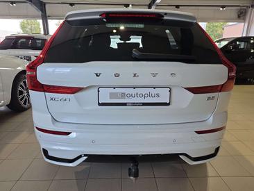 Volvo XC60 B5 R-Design — photo 8