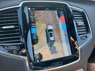 Volvo XC90 B5 Plus — photo 10