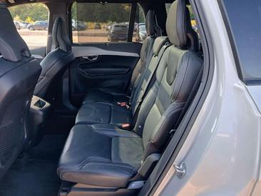 Volvo XC90 B5 Plus — photo 11