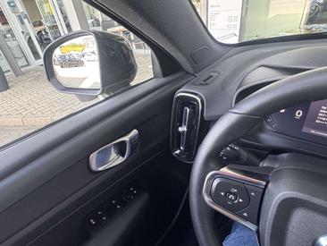 Volvo XC40 Recharge Plus — photo 14