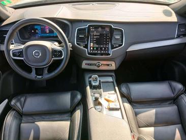 Volvo XC90 B5 Plus — photo 16
