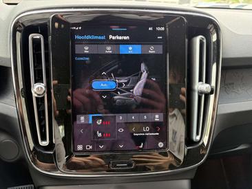 Volvo XC40 Recharge Core — photo 20