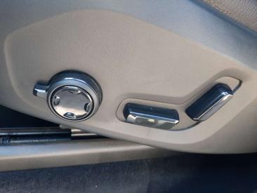 Volvo XC90 T8 — photo 16