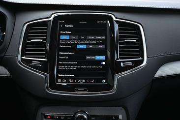 Volvo XC90 T8 Recharge Plus — photo 21