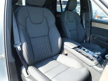 Volvo XC90 T8 Recharge Plus — photo 8