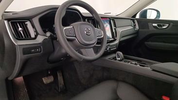 Volvo XC60 T6 Recharge Core — photo 11