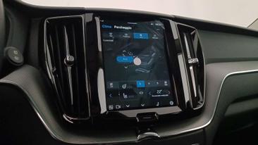 Volvo XC60 T6 Recharge Core — photo 17