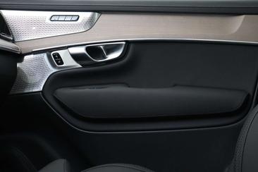 Volvo XC90 T8 Recharge — photo 24