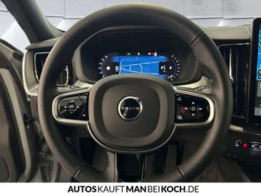 Volvo XC60 B5 Plus — photo 8