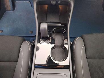 Volvo XC40 Recharge Plus — photo 16