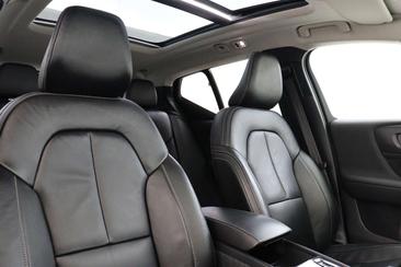 Volvo XC40 T5 Recharge Ultimate — photo 11