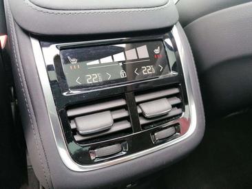 Volvo XC90 T8 Recharge Plus — photo 21