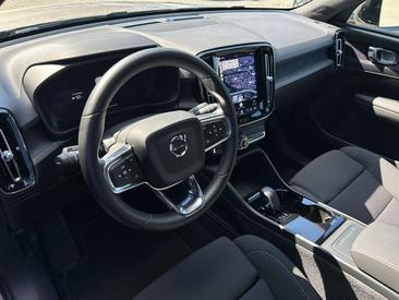 Volvo XC40 Recharge Core — photo 5