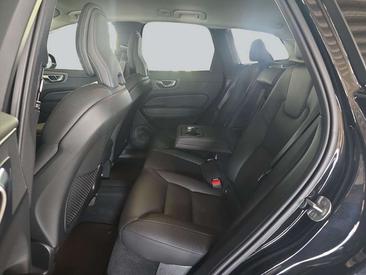 Volvo XC60 B5 Plus — photo 10