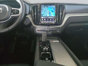 Volvo XC60 B5 Plus — photo 12