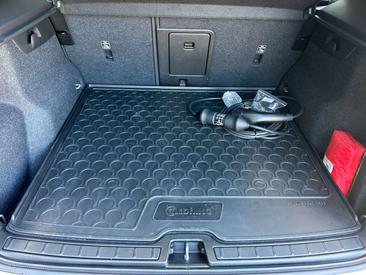 Volvo XC40 Recharge Core — photo 17