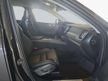 Volvo XC60 B5 Plus — photo 8