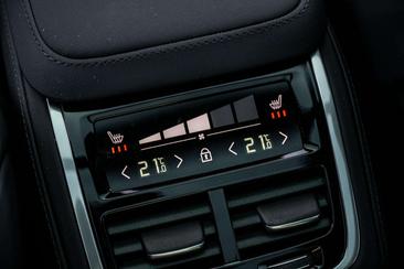 Volvo XC90 T8 Recharge Exec — photo 30