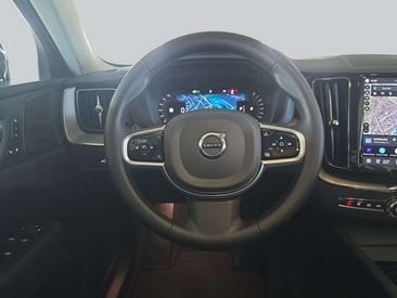 Volvo XC60 B5 Plus — photo 12