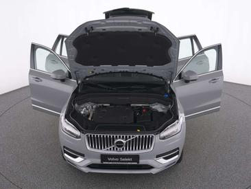 Volvo XC90 B5 Plus — photo 12