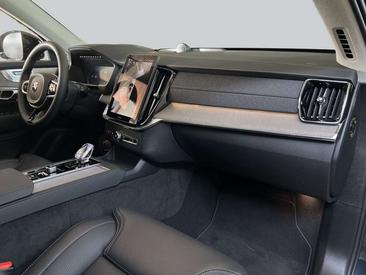 Volvo XC90 T8 — photo 14