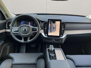 Volvo XC90 T8 Recharge — photo 10