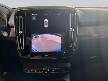 Volvo XC40 Recharge Plus — photo 17