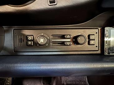 Porsche 993 CARRERA 4 — photo 10