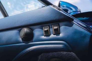 Porsche 993 Carrera 2 — photo 15