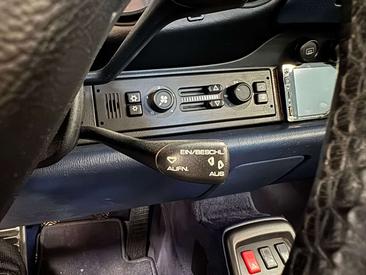 Porsche 993 CARRERA 4 — photo 14