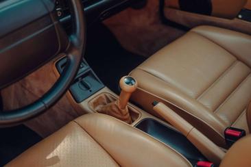 Porsche 964 Carrera 2 — photo 12