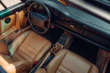 Porsche 964 Carrera 2 — photo 17