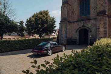 Porsche 964 Carrera 2 — photo 24