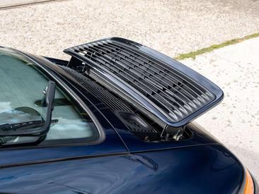 Porsche 993 Carrera — photo 3