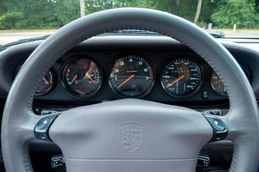 Porsche 993 Carrera — photo 20