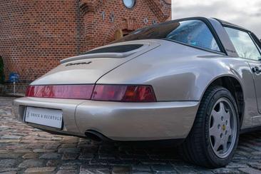Porsche 964 Carrera 2 — photo 13
