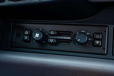 Porsche 993 Carrera — photo 23