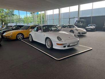 Porsche 993 Carrera S — photo 2