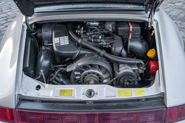 Porsche 964 Carrera 2 — photo 30
