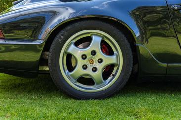 Porsche 964 CARRERA 4 — photo 18
