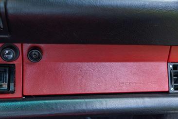 Porsche 964 CARRERA 4 — photo 23