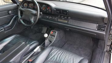 Porsche 993 CARRERA 4 — photo 12