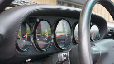 Porsche 993 CARRERA 4 — photo 16