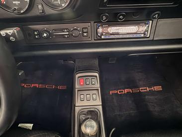 Porsche 993 Carrera — photo 15