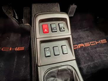 Porsche 993 Carrera — photo 16