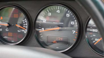 Porsche 993 CARRERA 4 — photo 50