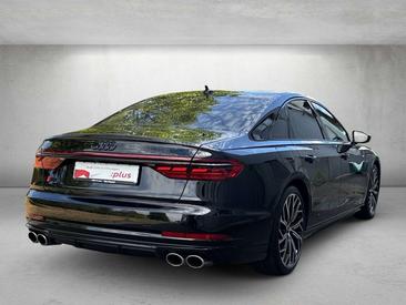 Audi S8 4.0 TFSI — photo 2