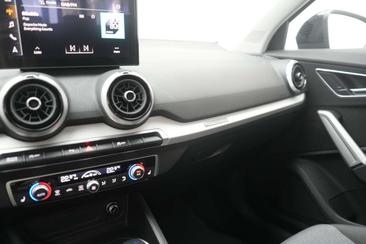 Audi Q2 S Line 35 TFSI — photo 24