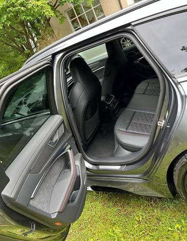 Audi RS6 Avant Performance — photo 10